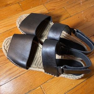 Vince. Espadrilles/Sandals size 9